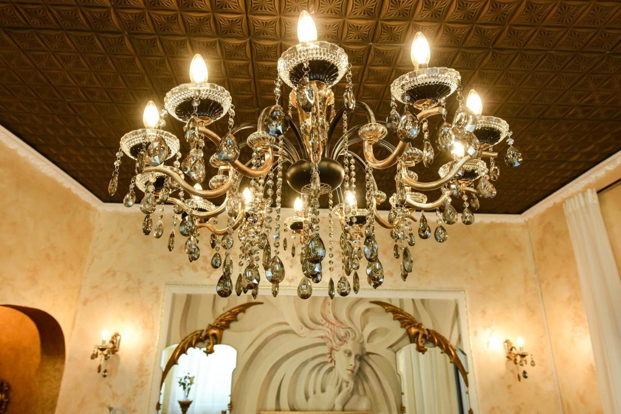 The Museum - Wonderful Super Central Apartment Boekarest Buitenkant foto