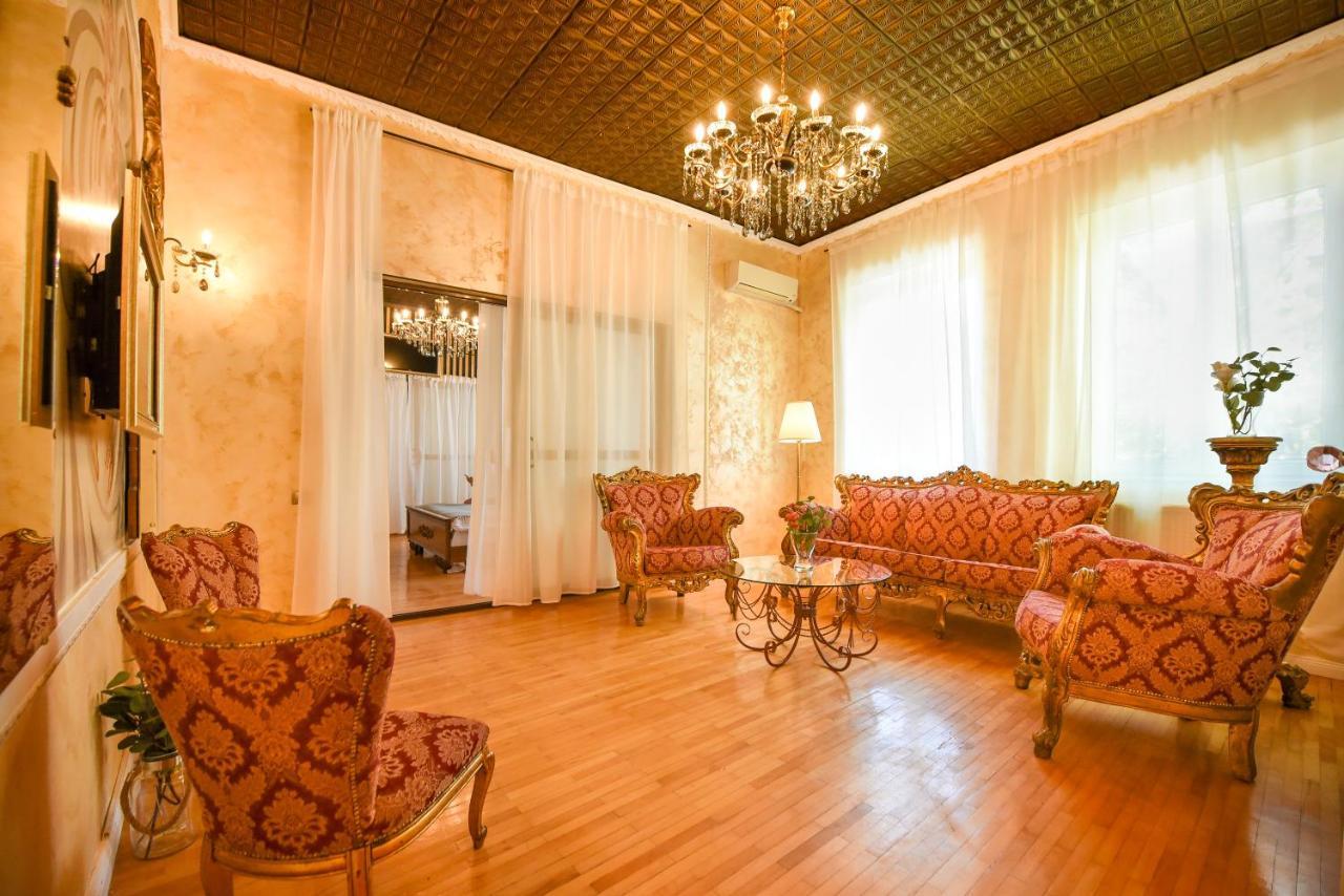 The Museum - Wonderful Super Central Apartment Boekarest Buitenkant foto