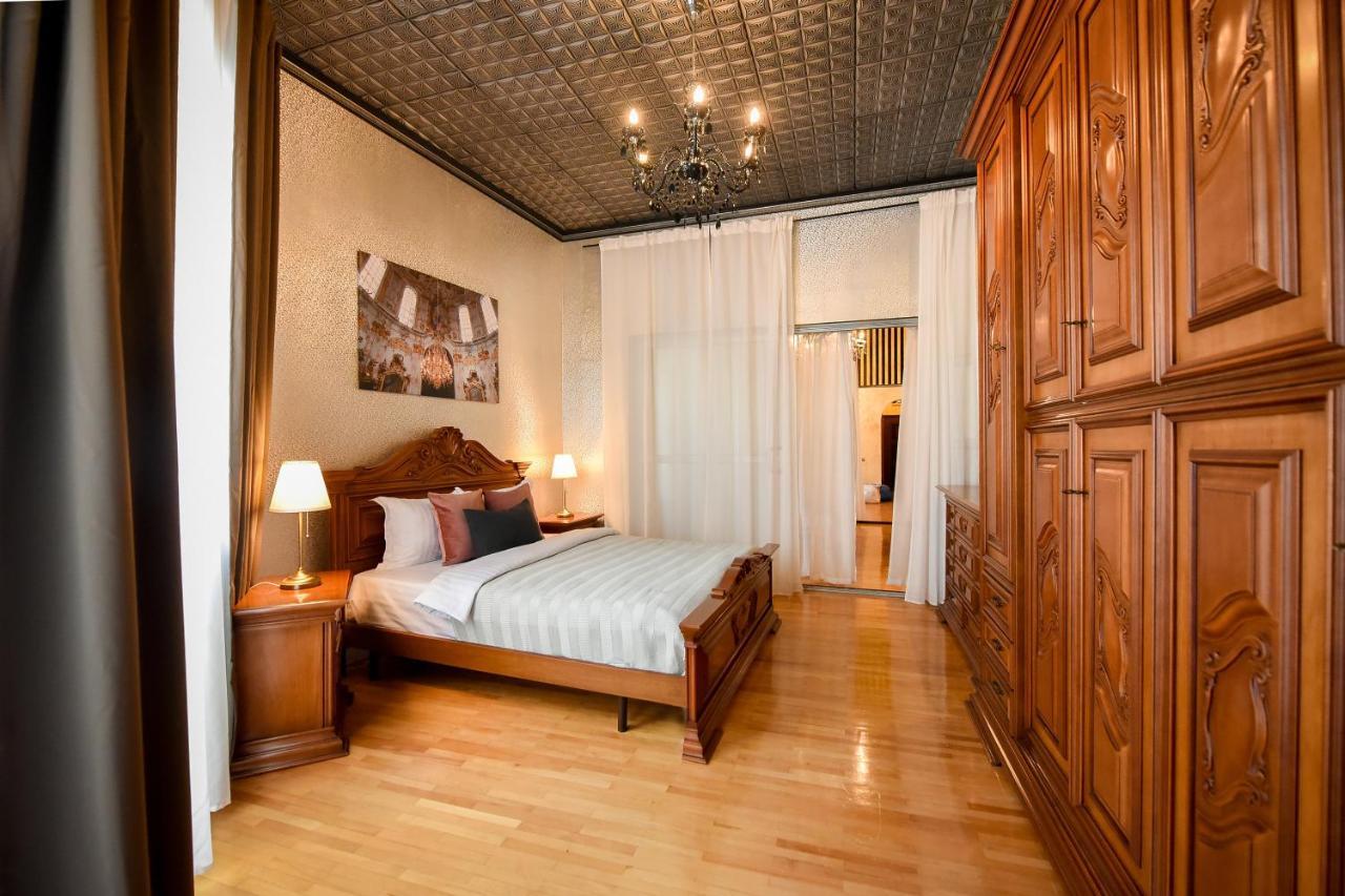 The Museum - Wonderful Super Central Apartment Boekarest Buitenkant foto