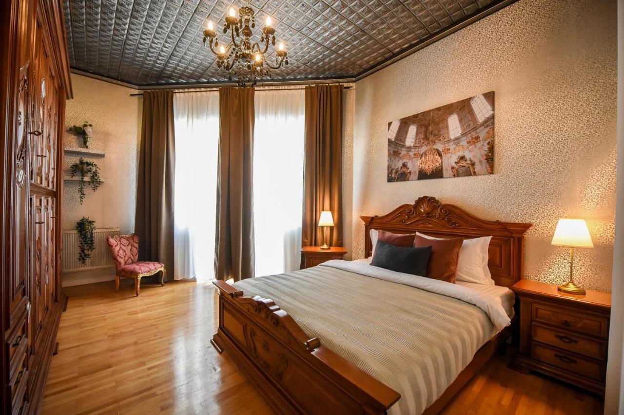 The Museum - Wonderful Super Central Apartment Boekarest Buitenkant foto